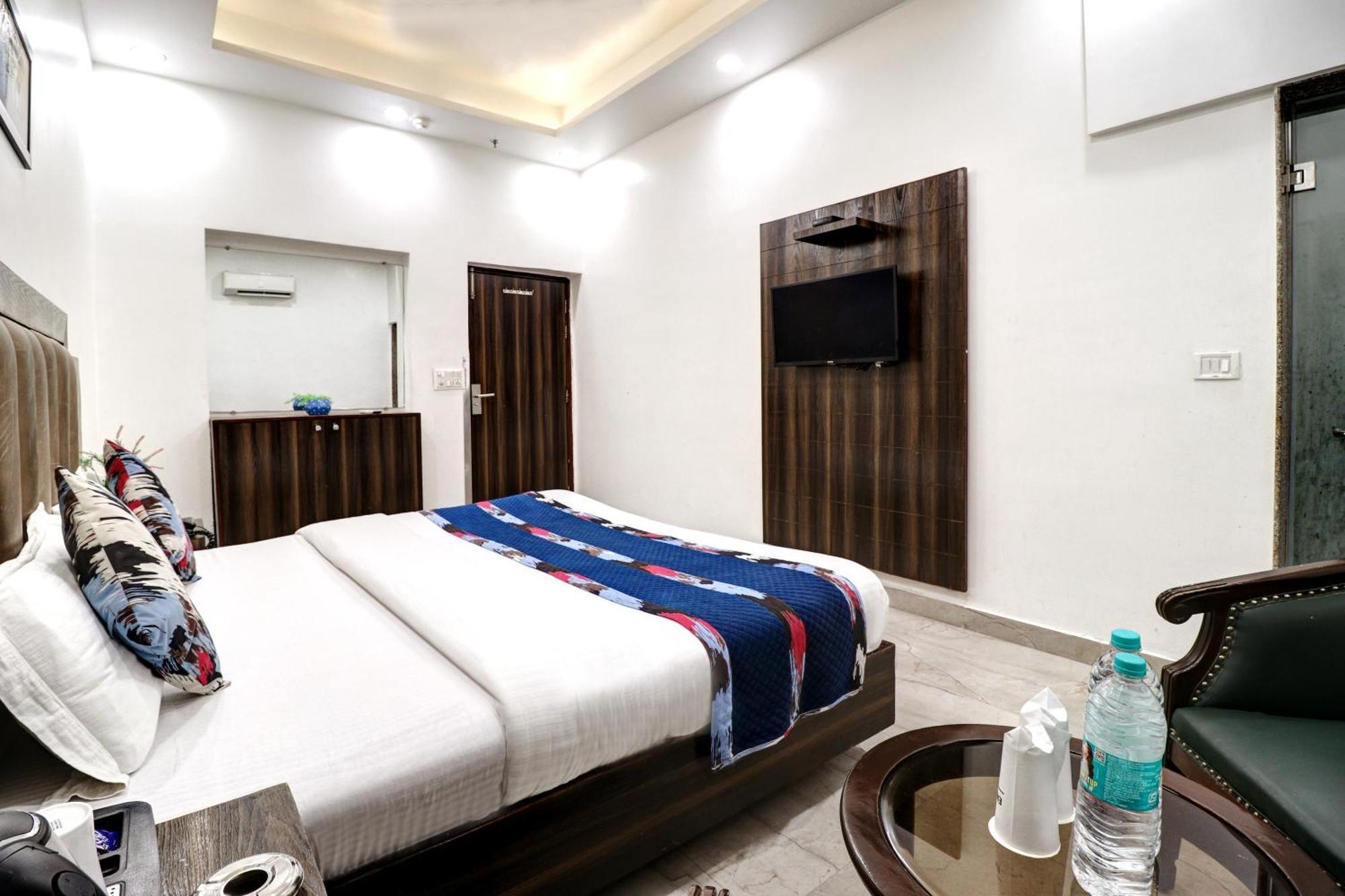 Hotel Emporio Dx - New Delhi Railway Station - Paharganj Extérieur photo