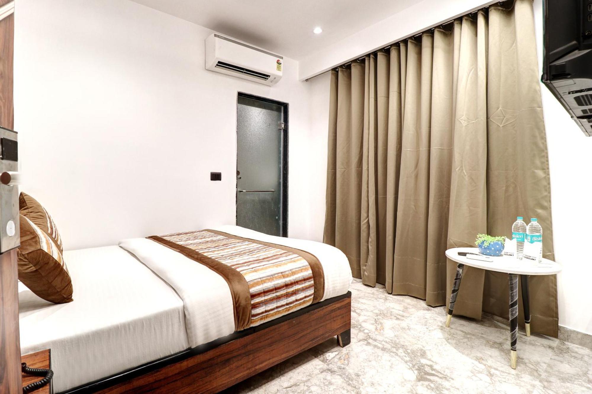 Hotel Emporio Dx - New Delhi Railway Station - Paharganj Extérieur photo