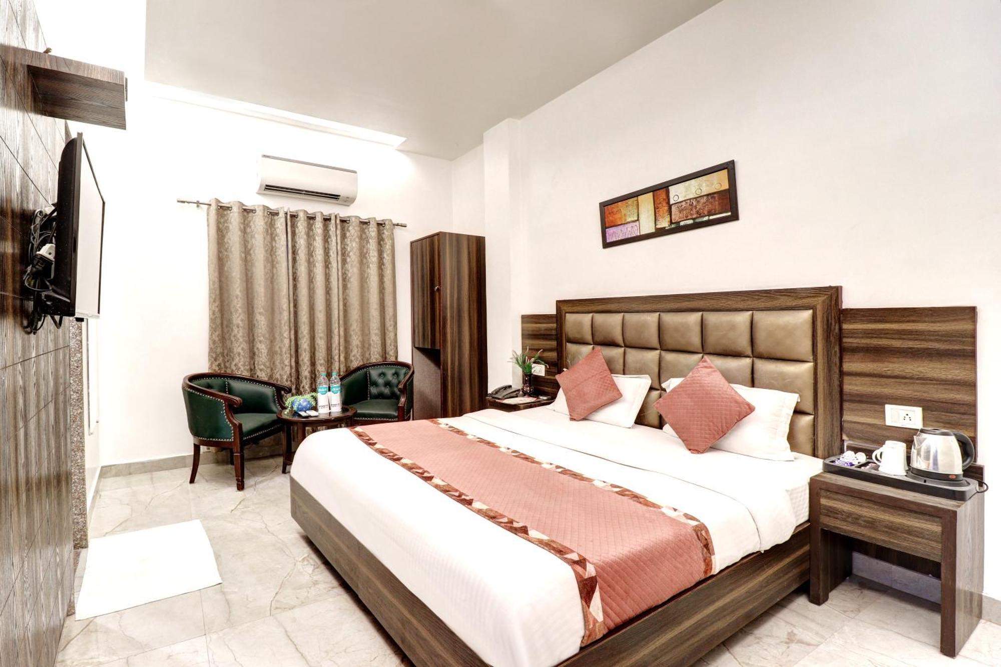 Hotel Emporio Dx - New Delhi Railway Station - Paharganj Extérieur photo