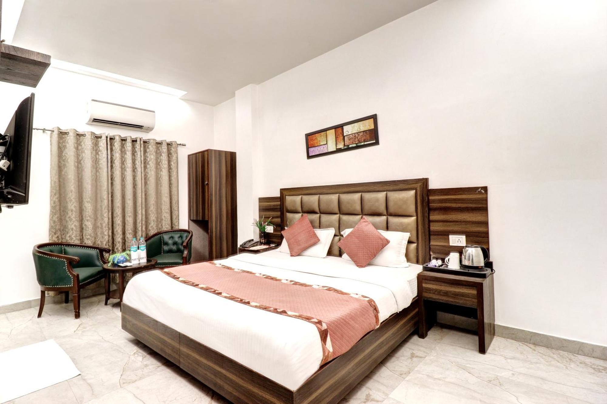 Hotel Emporio Dx - New Delhi Railway Station - Paharganj Extérieur photo