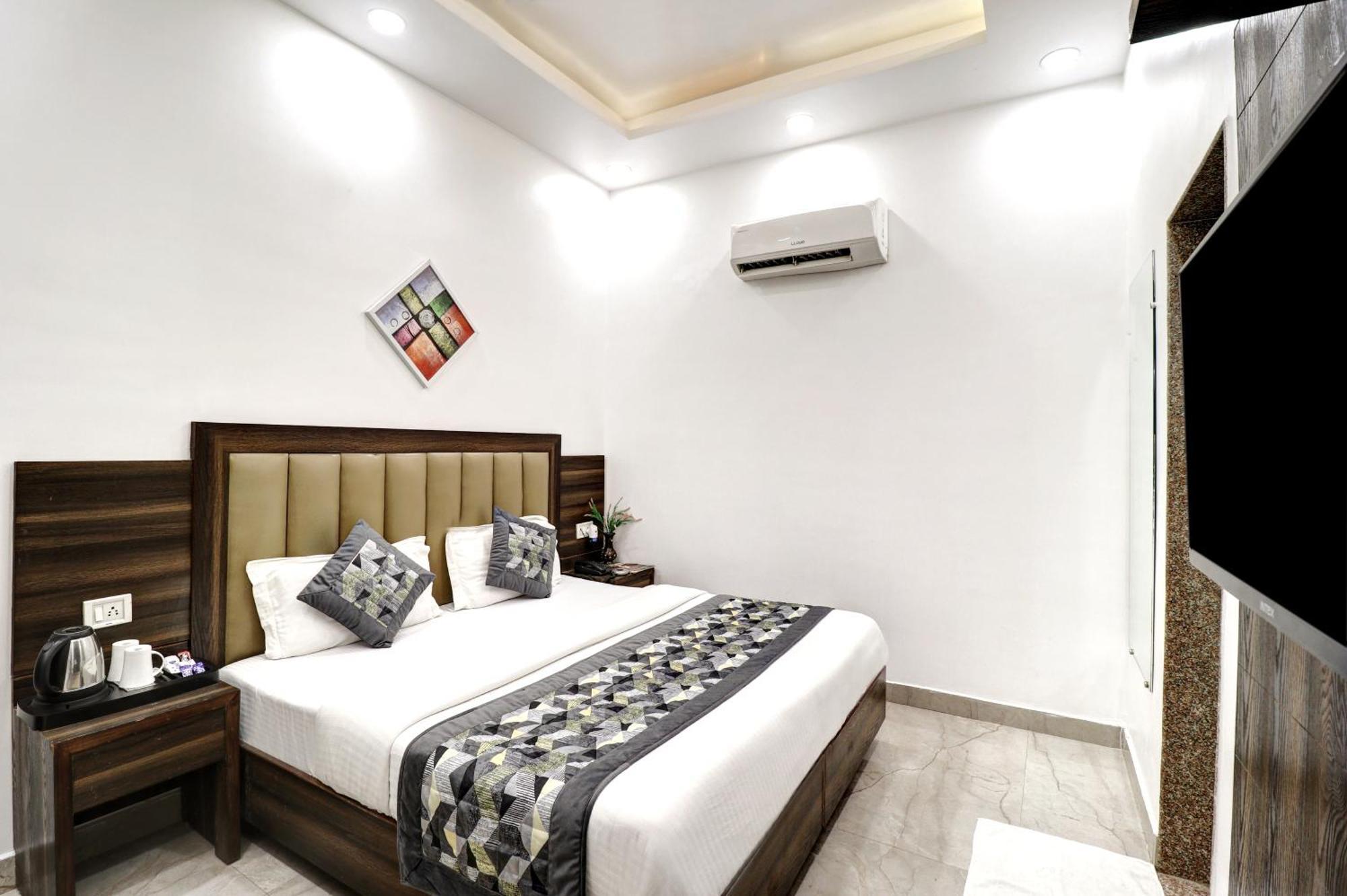 Hotel Emporio Dx - New Delhi Railway Station - Paharganj Extérieur photo