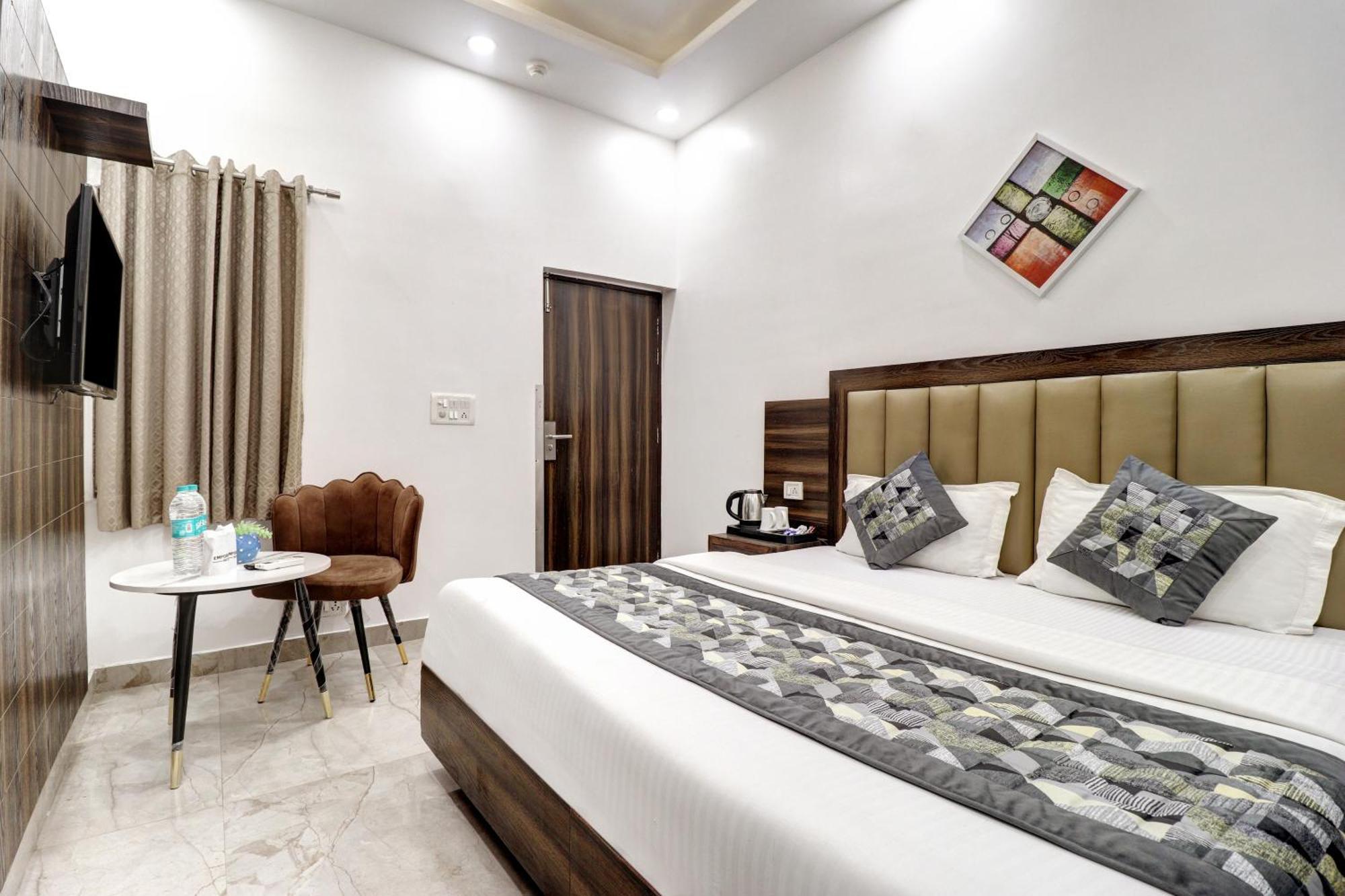 Hotel Emporio Dx - New Delhi Railway Station - Paharganj Extérieur photo